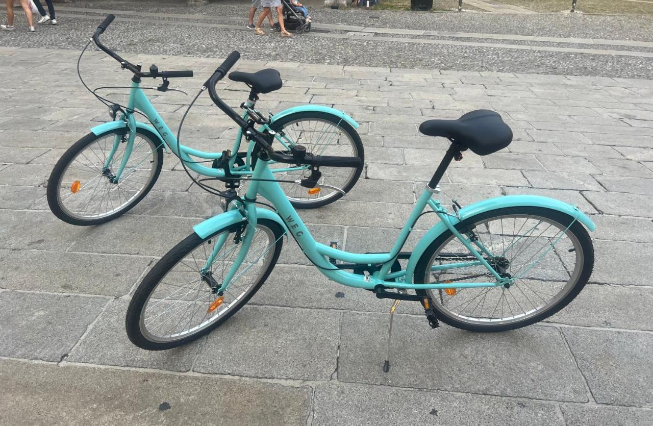 Alloggio Del 1400 Nel Cuore Del Centro Storico A 2 Min Dal Porto E Con 2 Bici Gratuite Como Eksteriør bilde