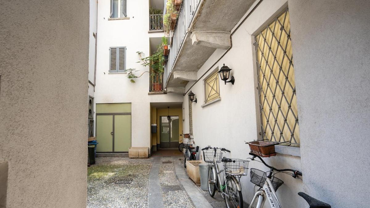 Alloggio Del 1400 Nel Cuore Del Centro Storico A 2 Min Dal Porto E Con 2 Bici Gratuite Como Eksteriør bilde